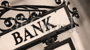 Ανοίγουν οι τράπεζες αλλά με capital controls