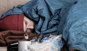 1 στους 3 Ελληνες ζουν σε συνθήκες φτώχειας