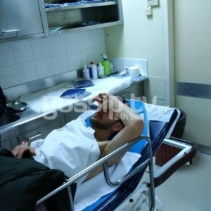 ο Πάνος Καλλίδης στο νοσοκομείο μετά από τροχαίο